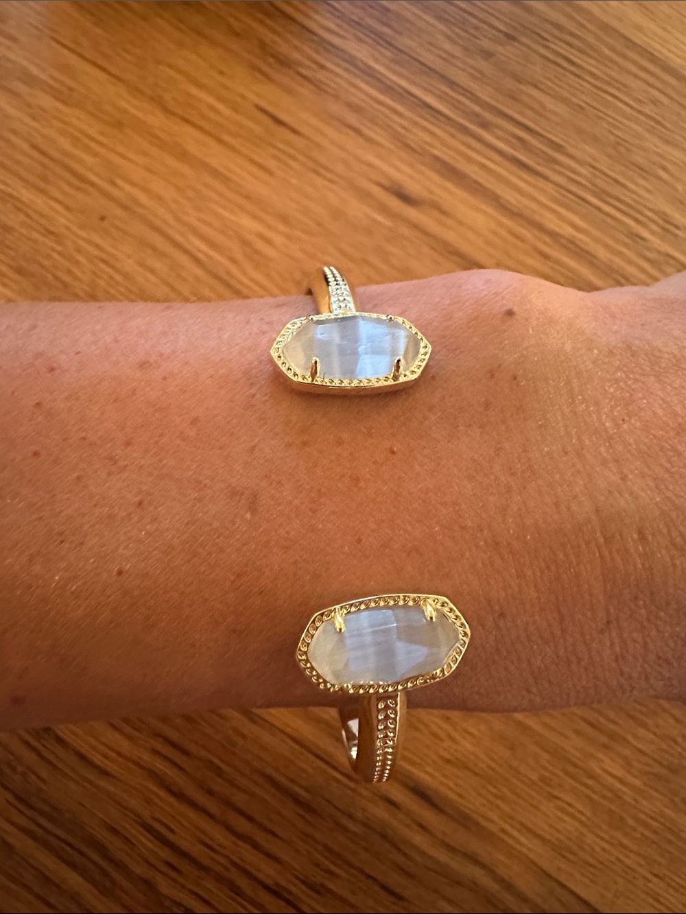 Kendra Scott gold tone bangle bracelet